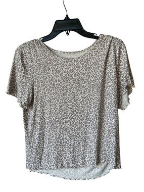 American Eagle Outfitters Short Sleeve Leopard Print Top in Taupe and Cream